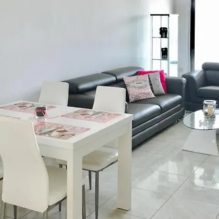 Nadya Apartment